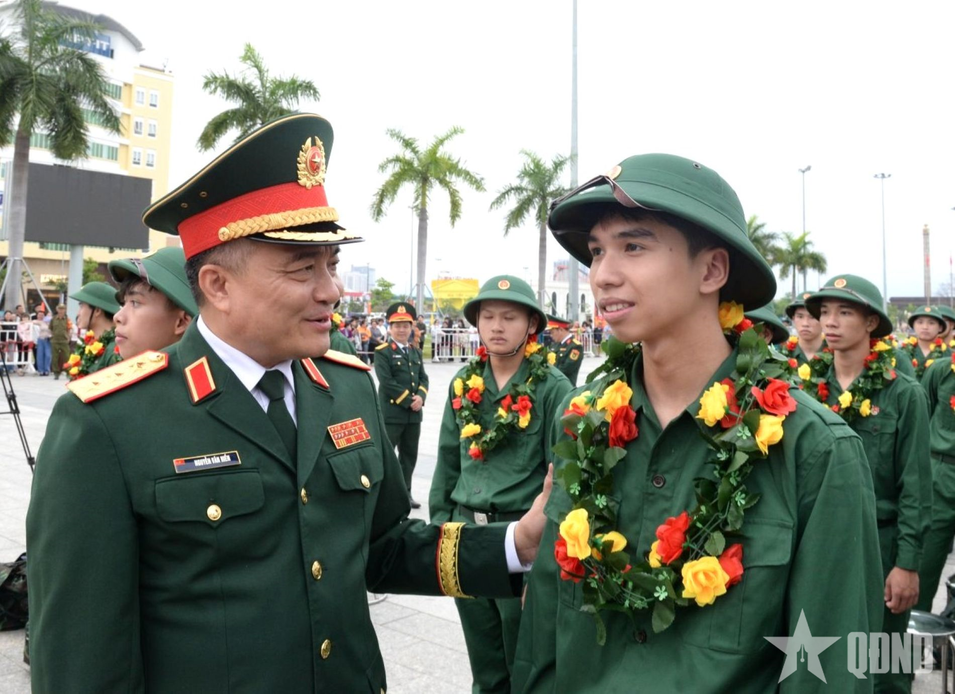 Thượng tướng Nguyễn Văn Hiền dự Lễ giao nhận quân tại Đà Nẵng